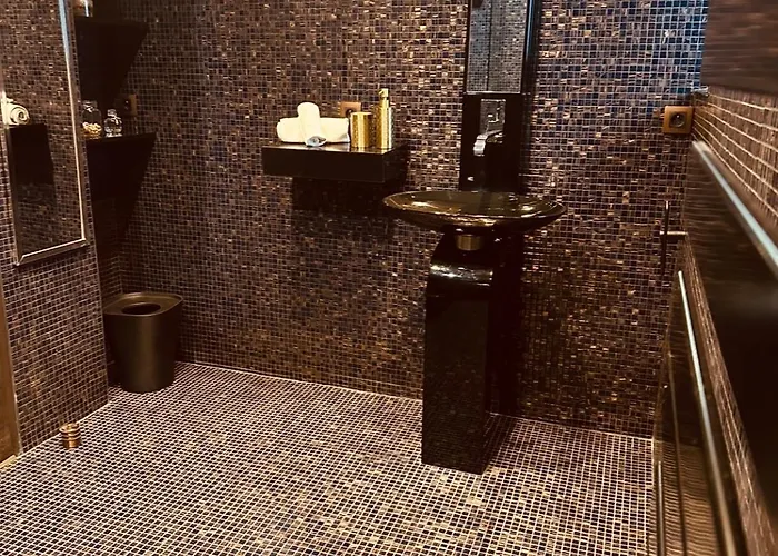 Lepois & 5 Etoiles Au Coeur De *